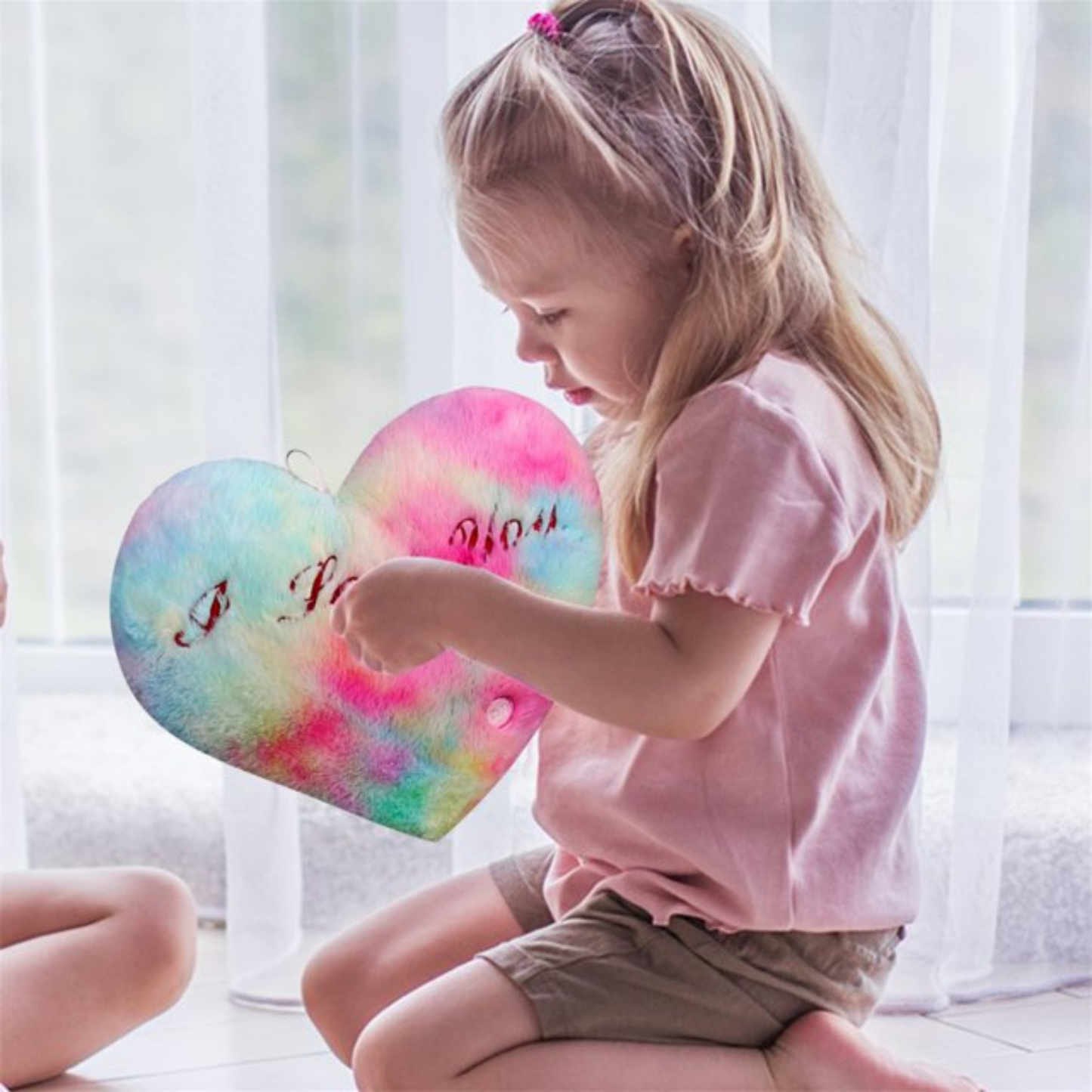 Lindavio Valentine's Day Luminous Heart Shaped Pillow